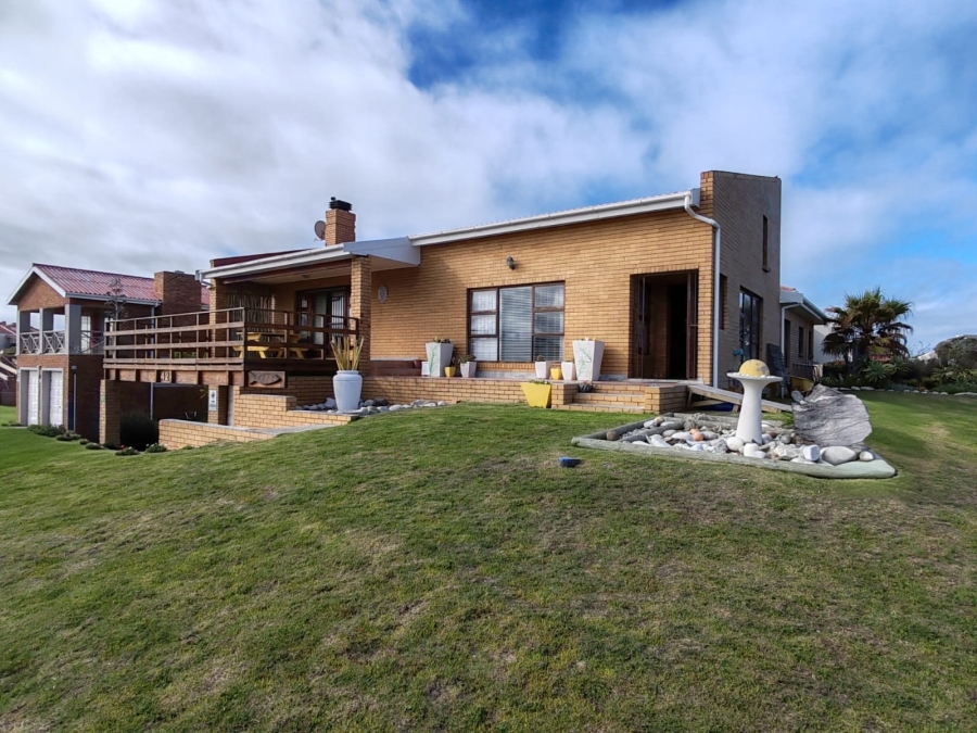 3 Bedroom Property for Sale in Perlemoenbaai Western Cape